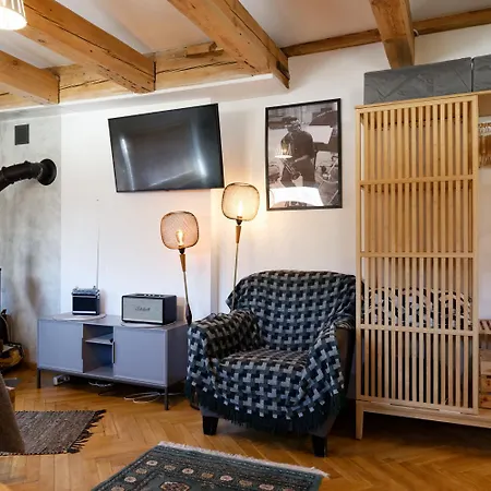 W Zabytkowej Kamienicy * 그디니아